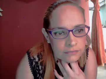 carovelez2004 chaturbate