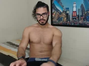 crixustoocum chaturbate