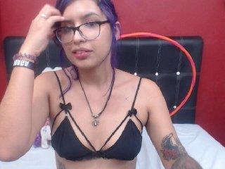 DaphneKroft bongacams