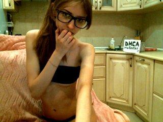 ellie19 bongacams