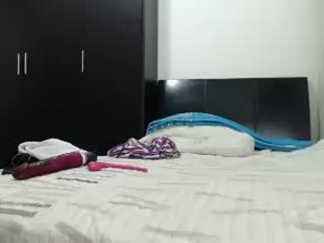 kitty_lovers19 chaturbate