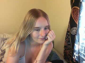 lilstrawberryblonde98 chaturbate