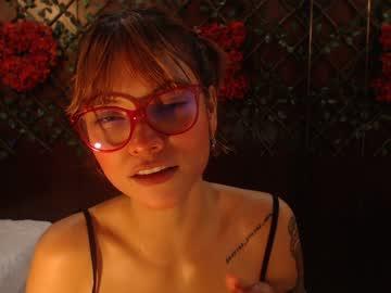 lucia4you19 chaturbate