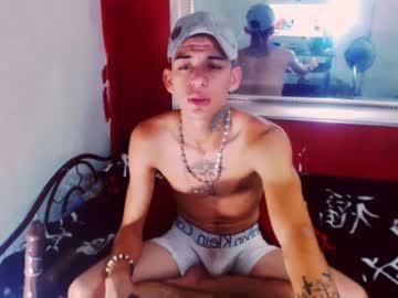 sexytattooboyxx chaturbate